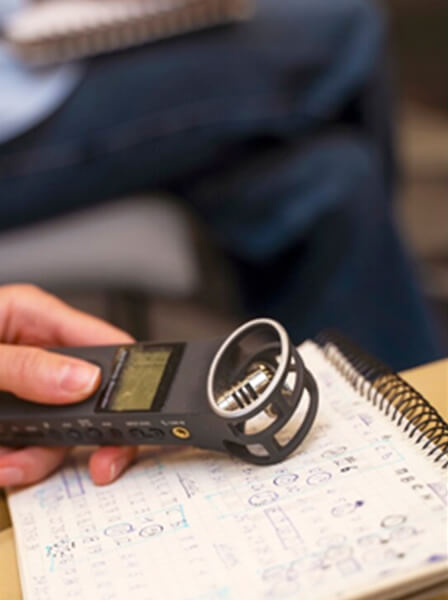 口譯及(ji)設(shè)備(bei) 